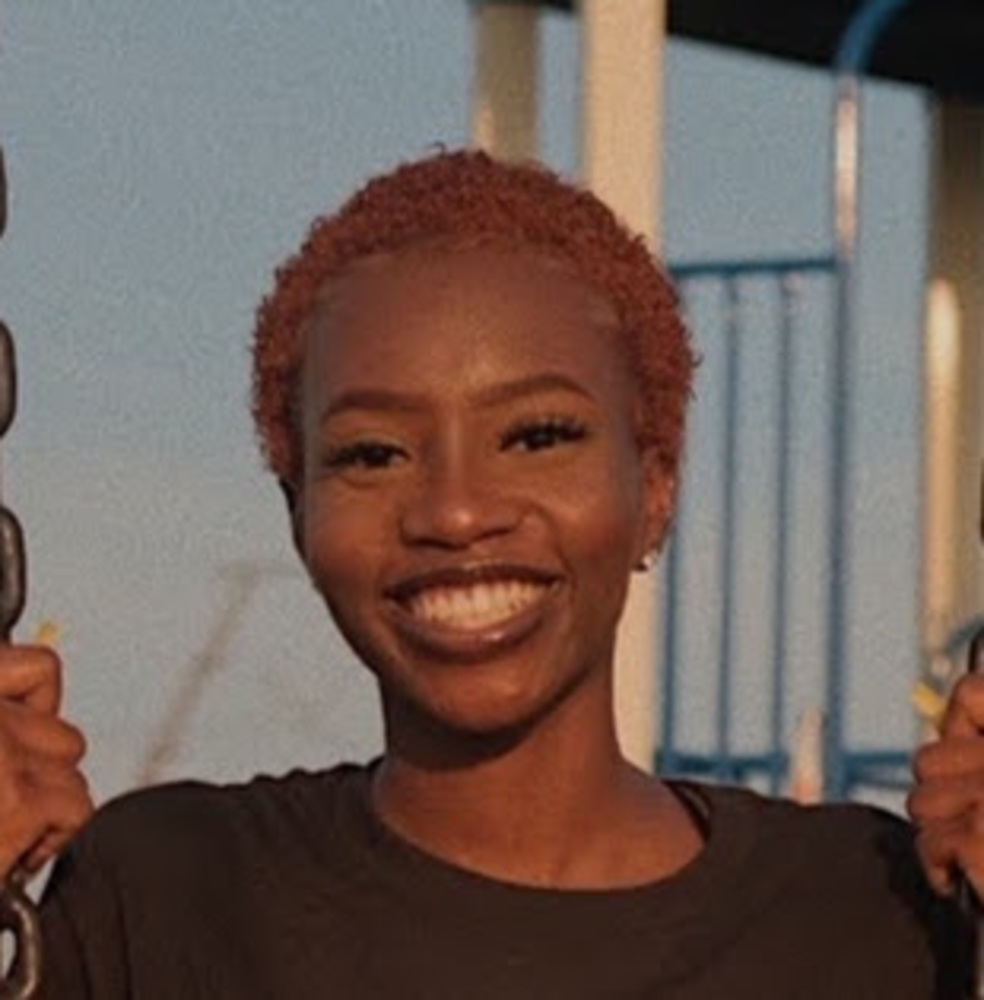 Meet your Posher, Simi
